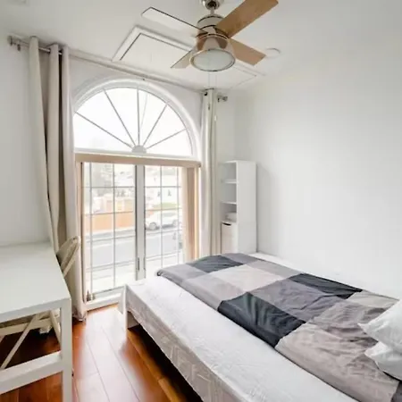 Luxury Hotel-Style Room In Queens, New York Exterior photo